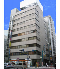 �������r��