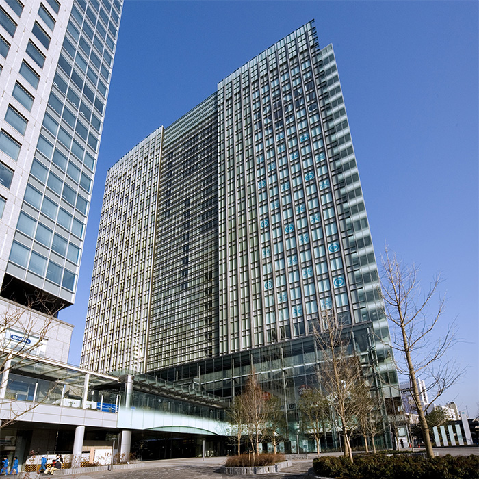 東京本社ビル外観