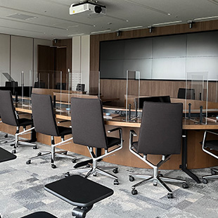 13階役員会議室の拡大写真を見る
