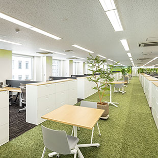 大阪本社 6階執務室の拡大写真を見る